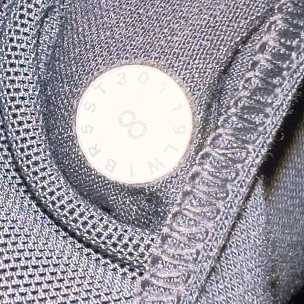 Lululemon Size 8 Athletic Tank, built in bra - Picture 5 of 7